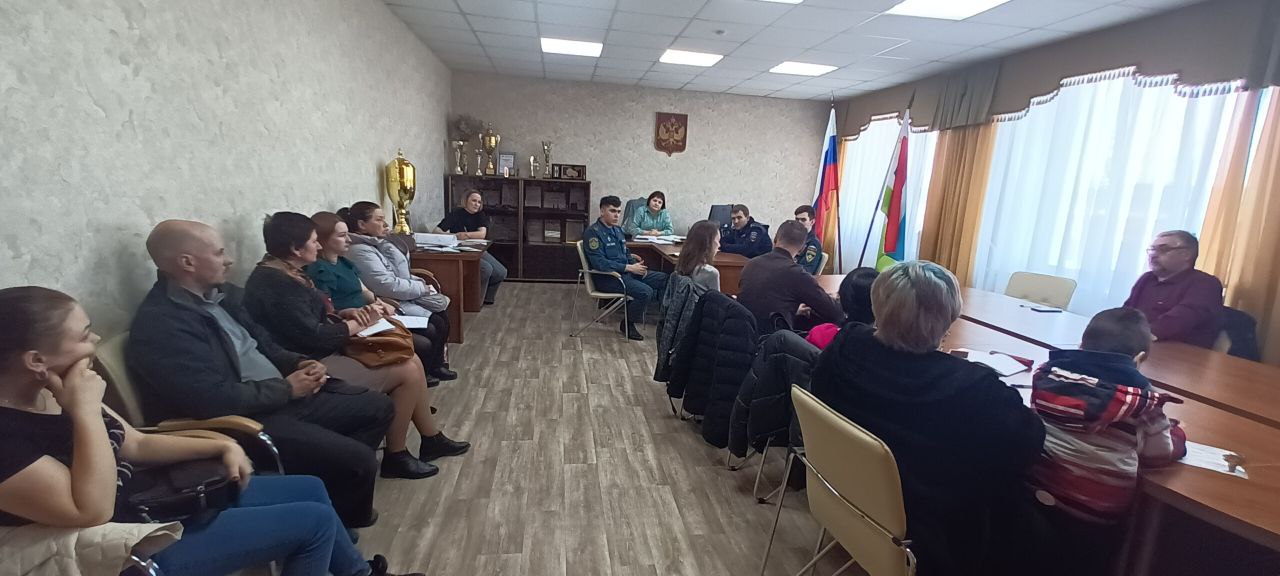 Совещание в Администрации в Верх-Туле